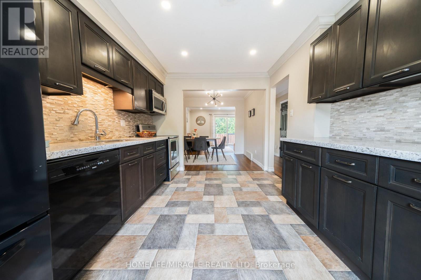 1548 Westminster Place, Burlington, Ontario  L7P 2B5 - Photo 25 - W12672460