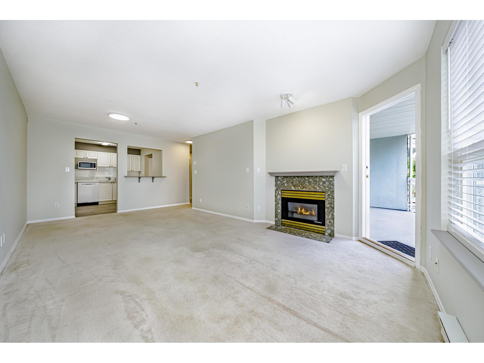 304 13955 Laurel Drive, Surrey, British Columbia  V3T 1A8 - Photo 3 - R3053574