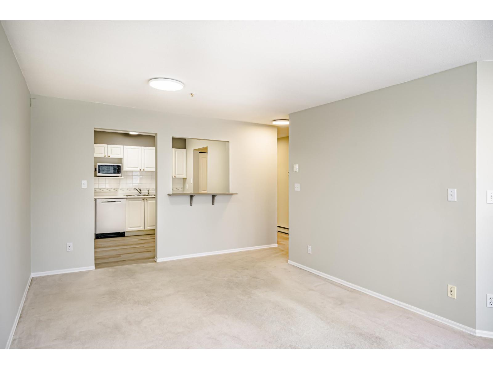 304 13955 Laurel Drive, Surrey, British Columbia  V3T 1A8 - Photo 7 - R3053574