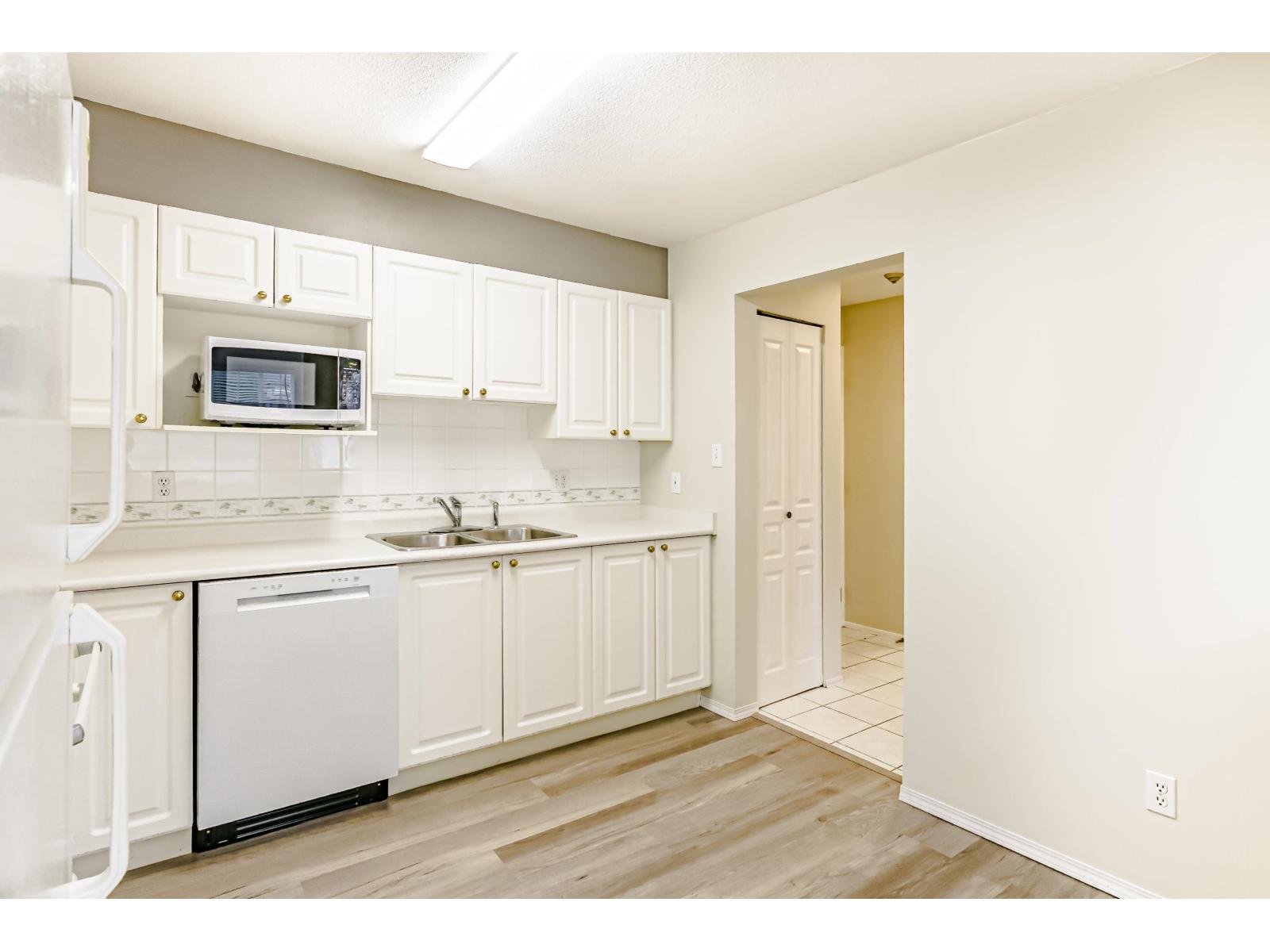 304 13955 Laurel Drive, Surrey, British Columbia  V3T 1A8 - Photo 14 - R3053574