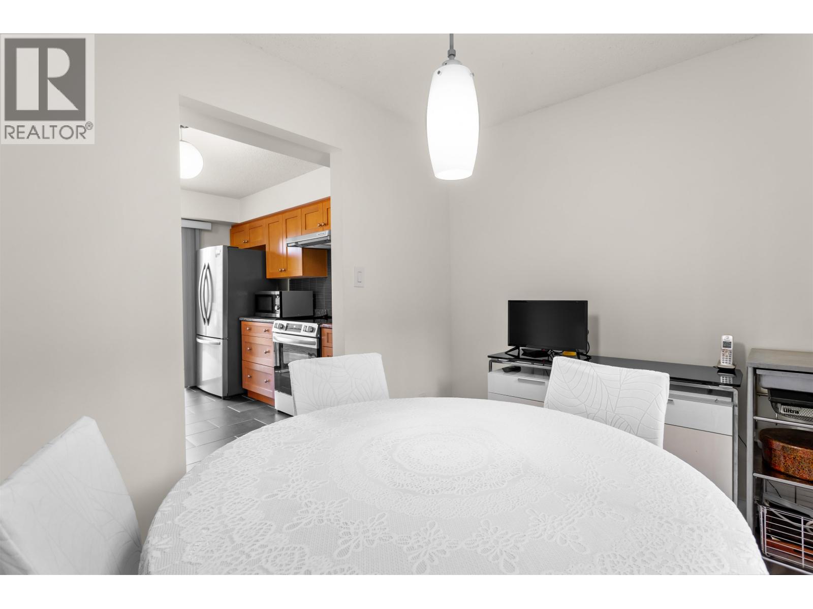 423 Cambridge Way, Port Moody, British Columbia  V3H 3V1 - Photo 8 - R3077060