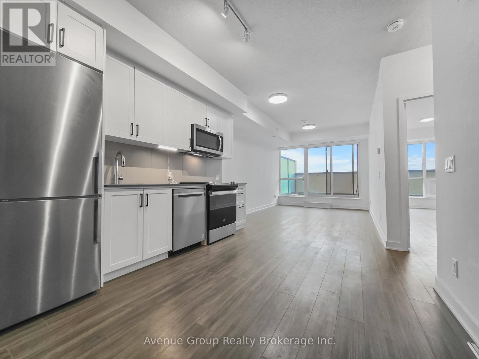 222 - 681 Yonge Street, Barrie, Ontario  L9J 0K1 - Photo 2 - S12680426