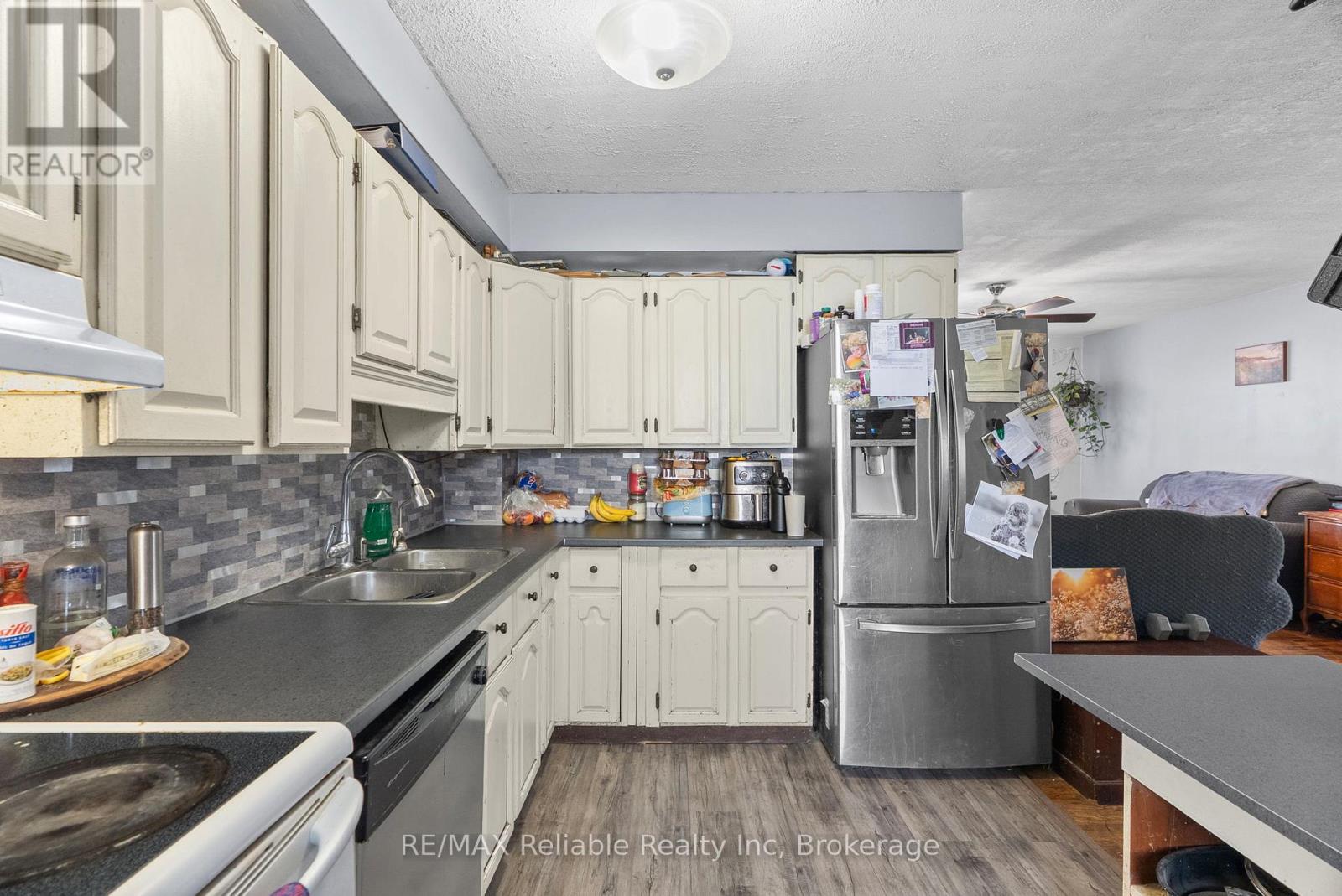 117 Goderich Street E, Huron East, Ontario  N0K 1W0 - Photo 12 - X12683120