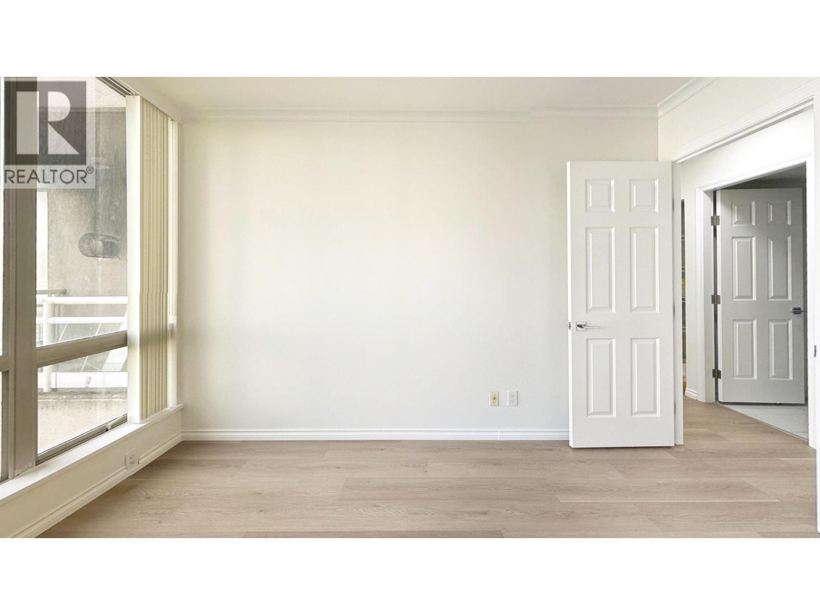 1406 9603 MANCHESTER DRIVE, Burnaby, British Columbia