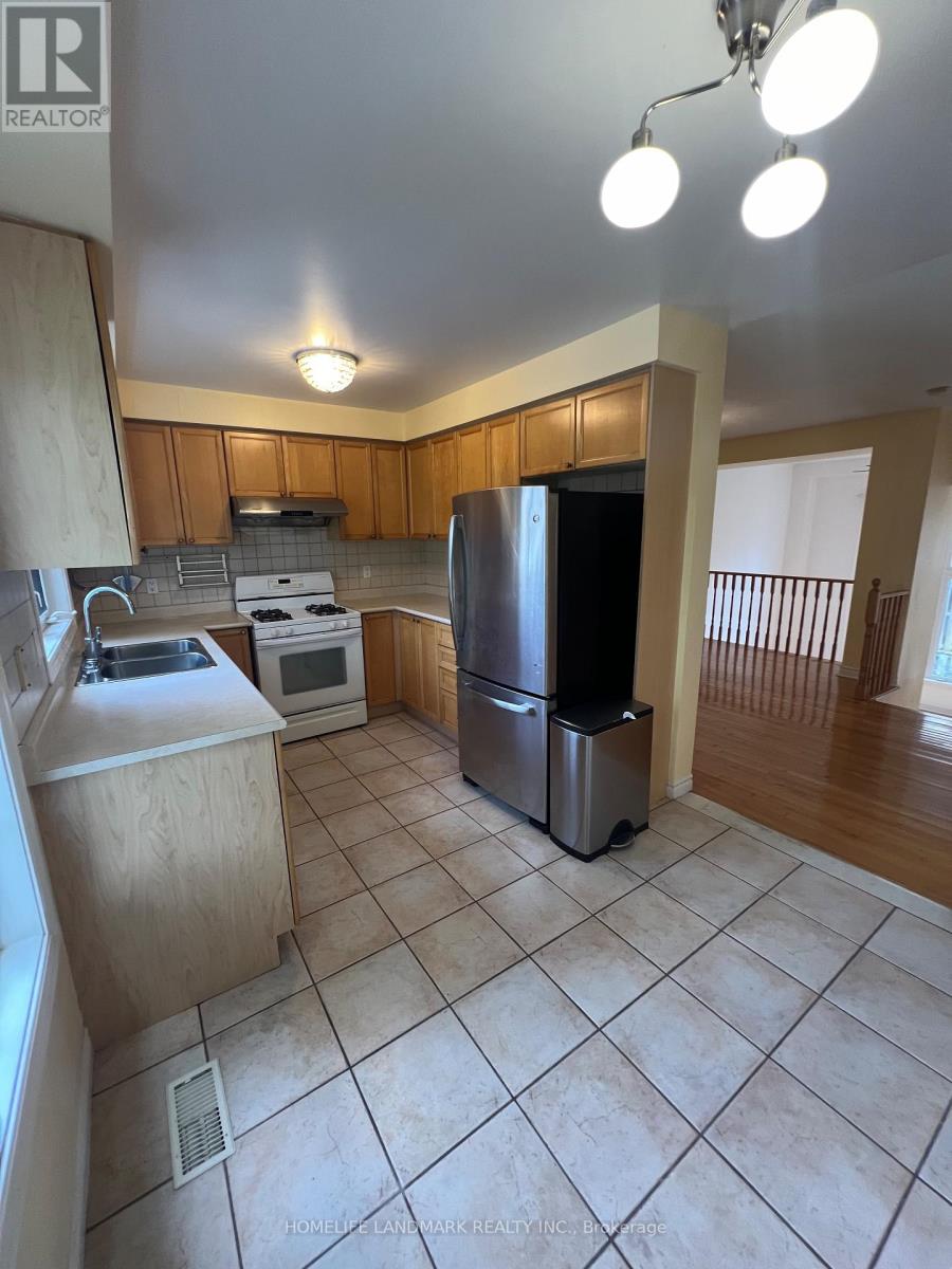 31 Rodeo Court, Toronto, Ontario  M2M 4M3 - Photo 10 - C12683122