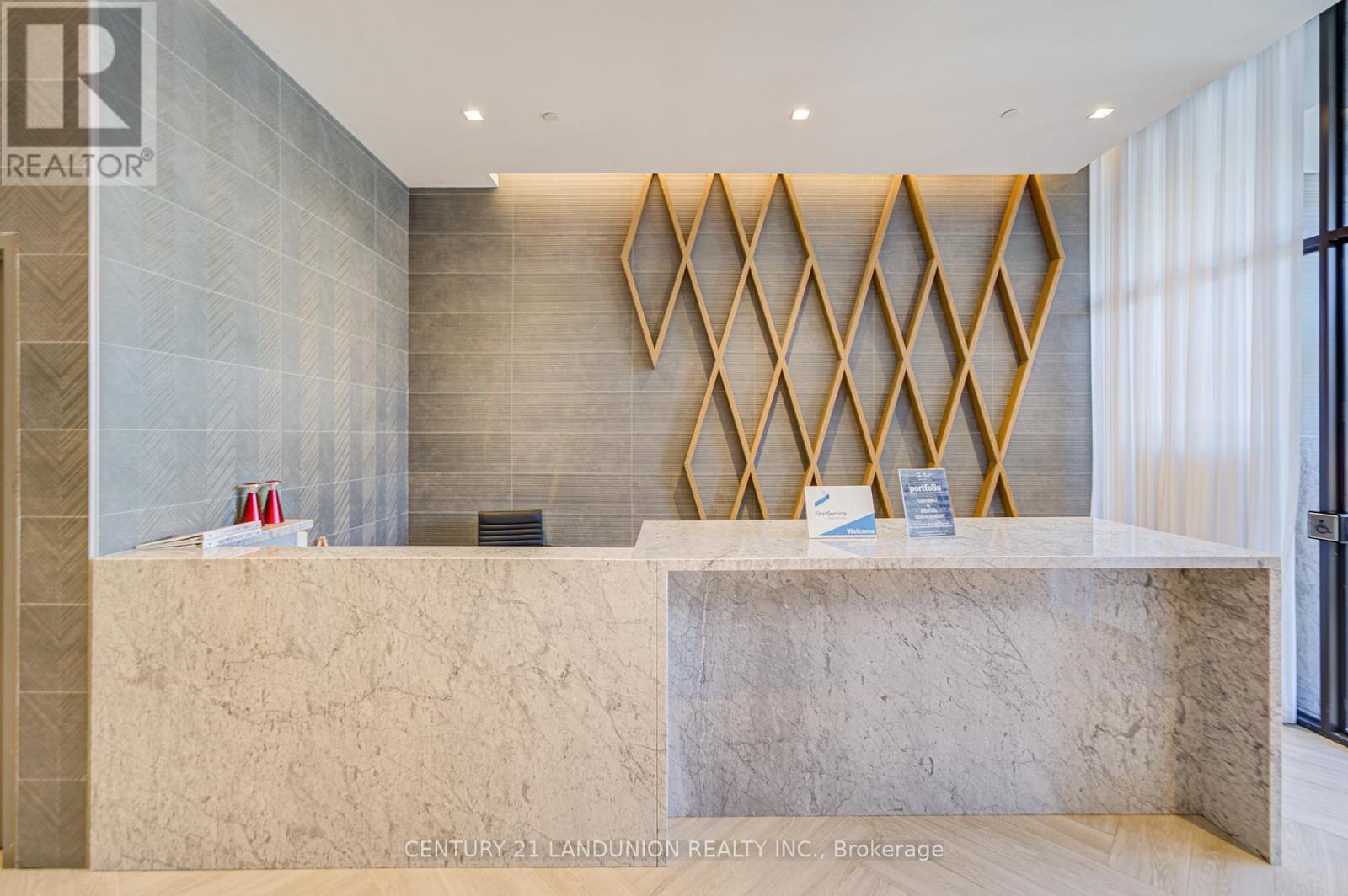 512 - 1285 Queen Street E, Toronto, Ontario  M4L 1C2 - Photo 2 - E12683096