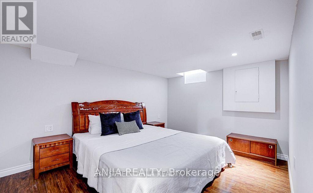 Bsmt - 3 Stonebridge Drive, Markham (Berczy), Ontario  L6C 2C3 - Photo 12 - N12683090