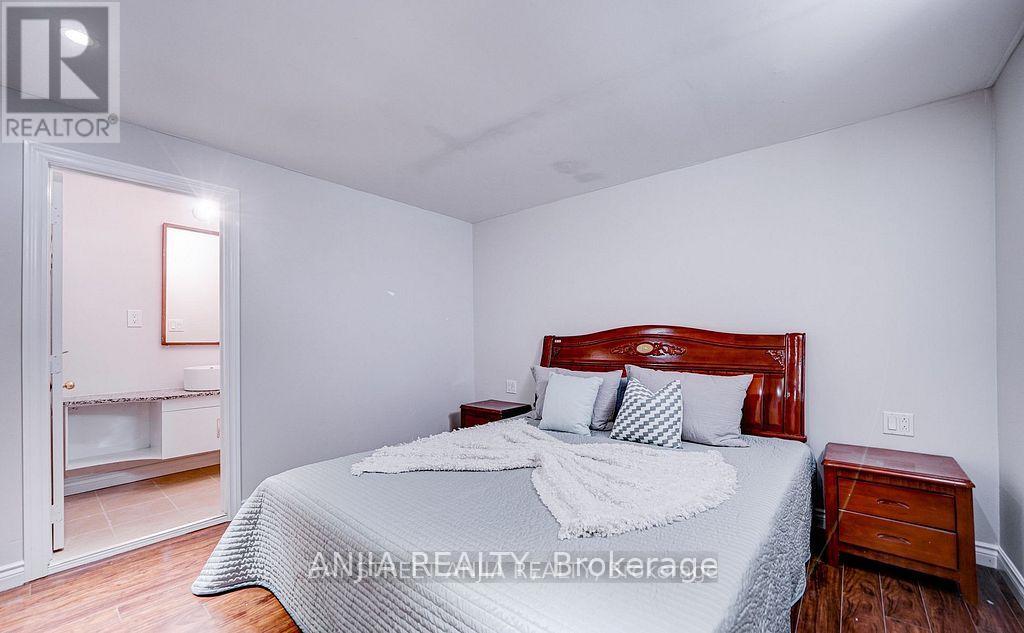 Bsmt - 3 Stonebridge Drive, Markham (Berczy), Ontario  L6C 2C3 - Photo 9 - N12683090