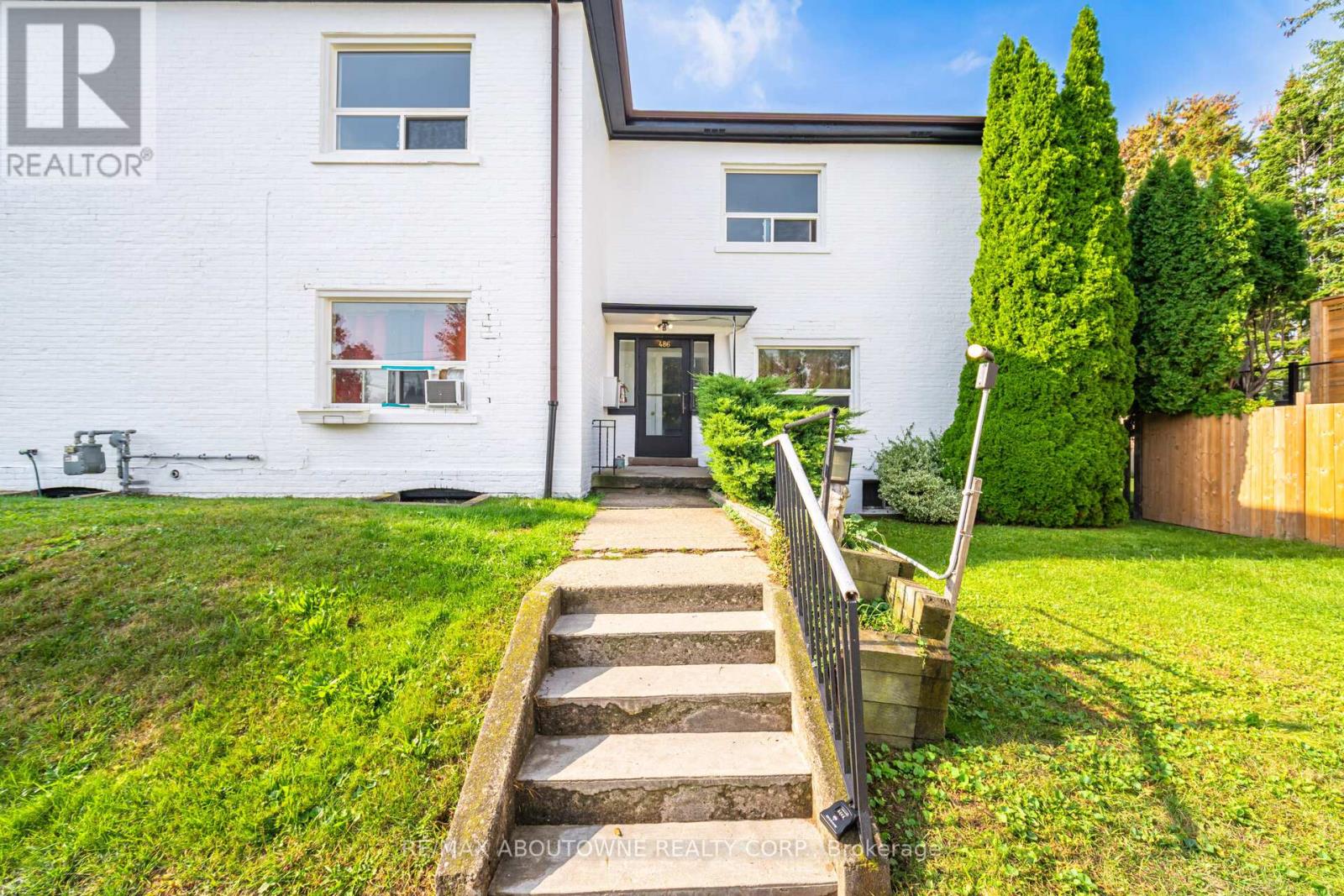 3 - 486 HOLTBY AVENUE, Burlington, Ontario