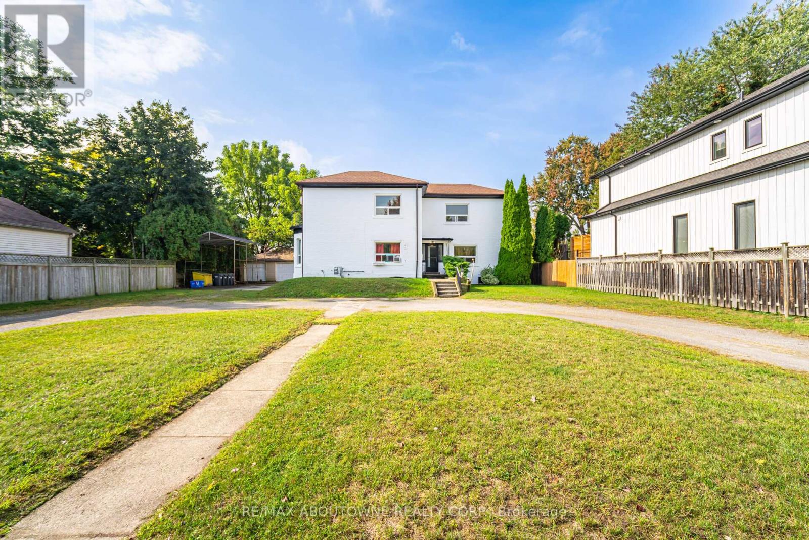 3 - 486 Holtby Avenue, Burlington, Ontario  L7R 2R3 - Photo 2 - W12683092