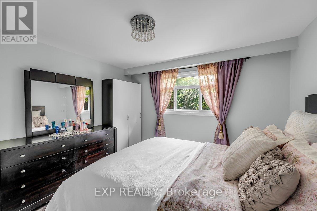 135 Mill Street N, Brampton, Ontario  L6X 2P1 - Photo 14 - W12683110