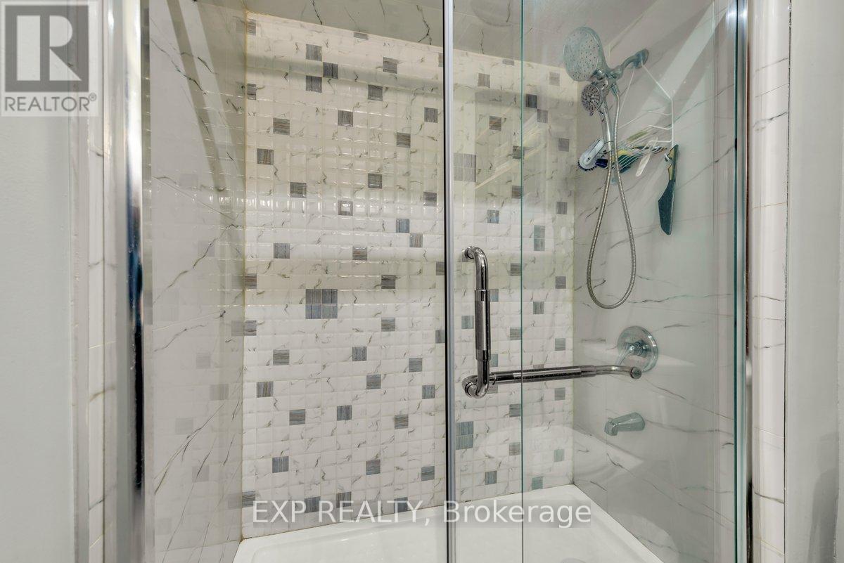 135 Mill Street N, Brampton, Ontario  L6X 2P1 - Photo 25 - W12683110