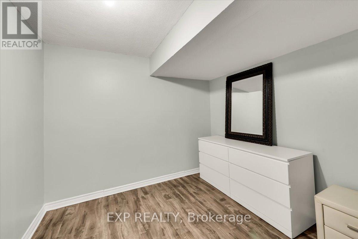 135 Mill Street N, Brampton, Ontario  L6X 2P1 - Photo 30 - W12683110