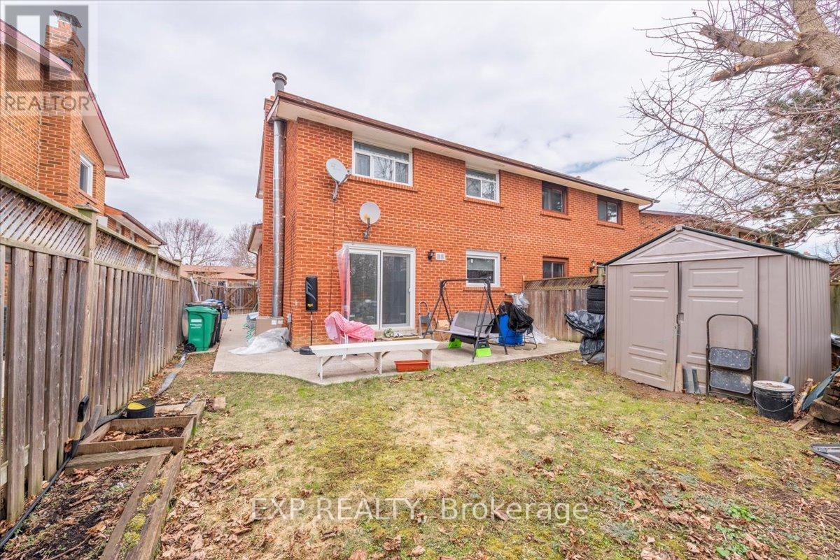 135 Mill Street N, Brampton, Ontario  L6X 2P1 - Photo 38 - W12683110