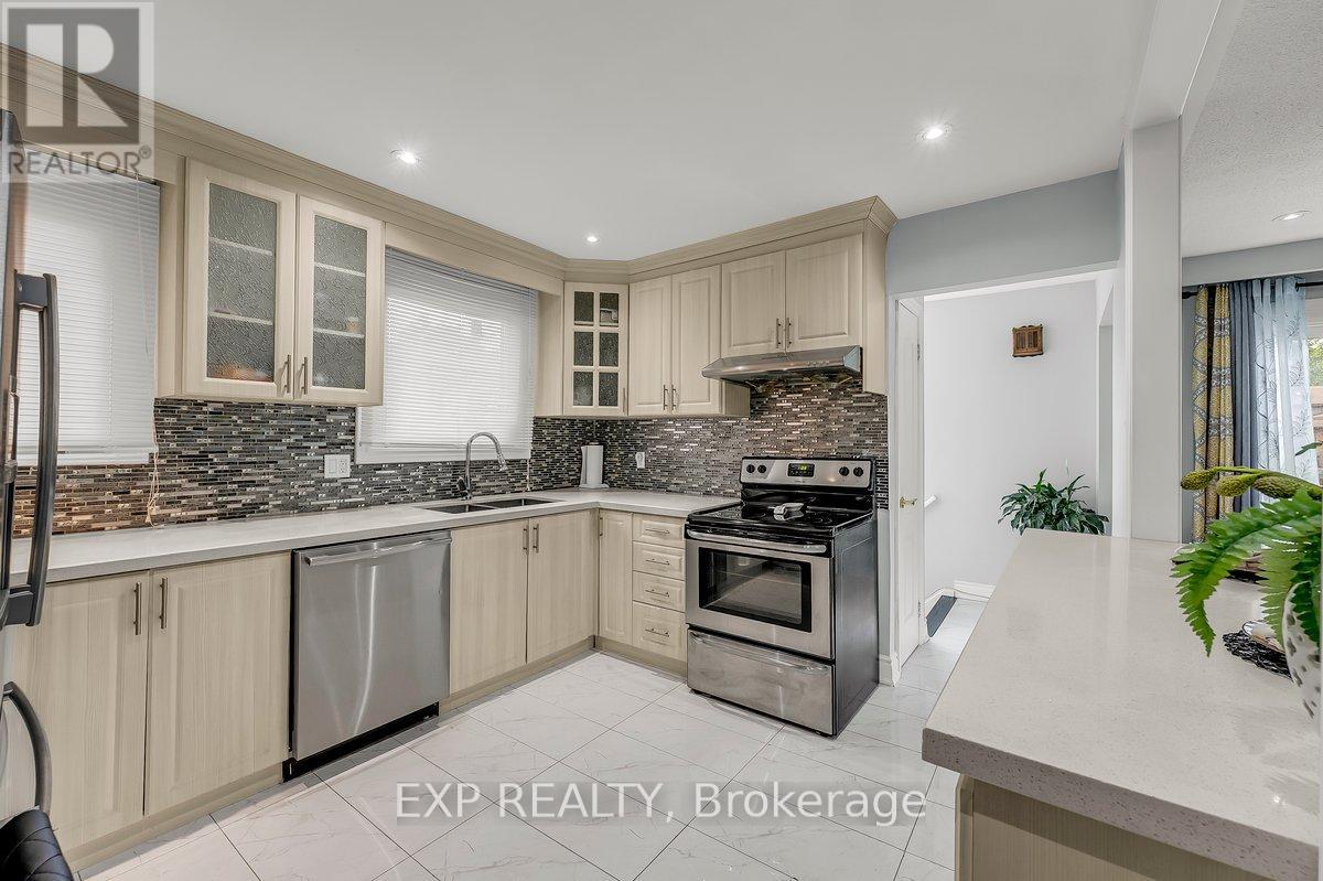 135 Mill Street N, Brampton, Ontario  L6X 2P1 - Photo 8 - W12683110