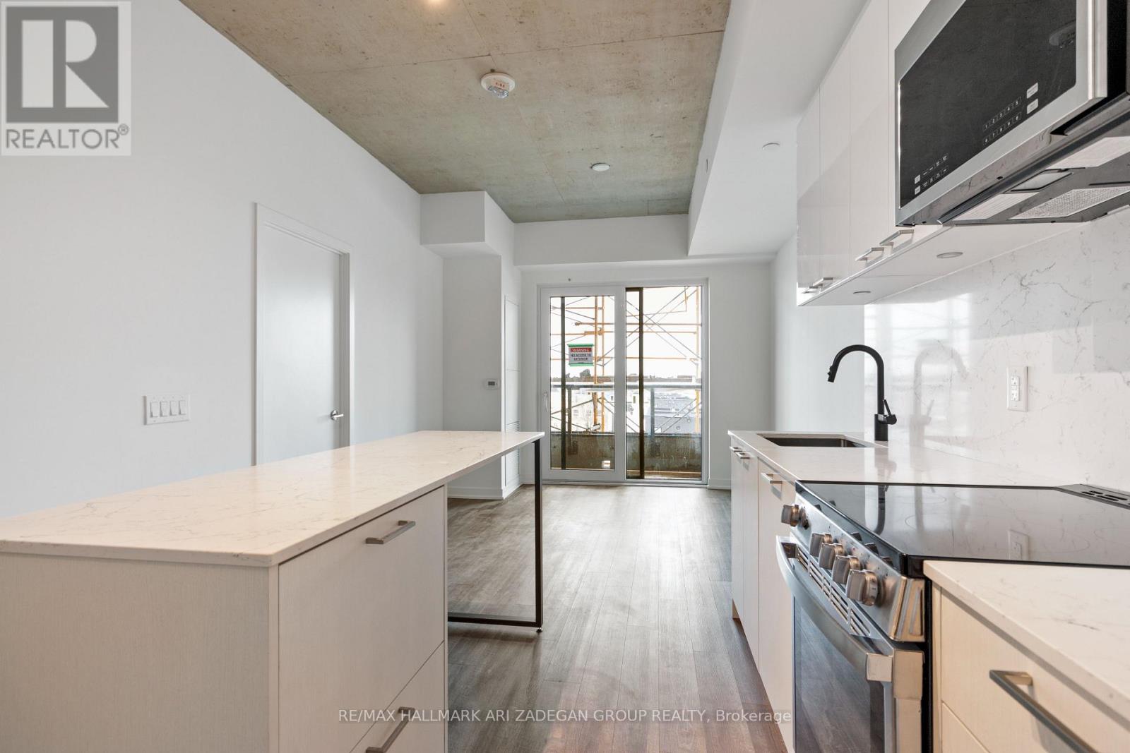 #518 - 1808 St. Clair Avenue W, Toronto, Ontario  M6N 1J5 - Photo 11 - W12683118