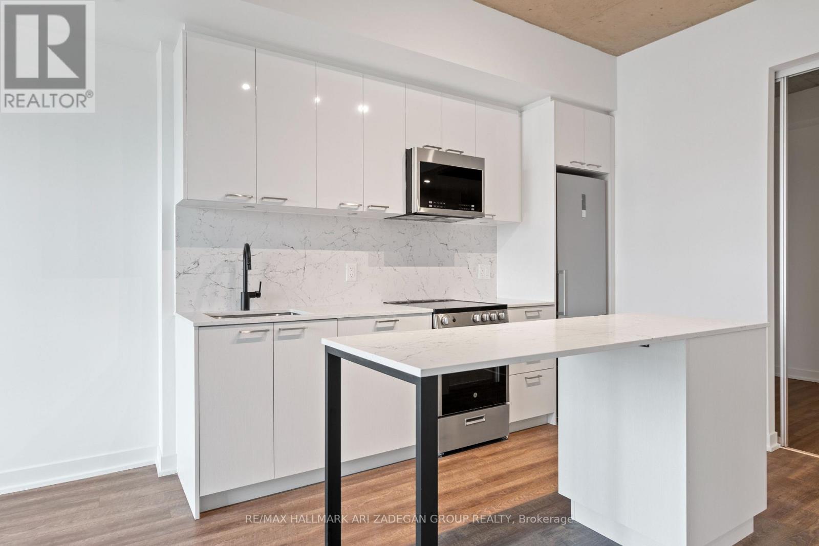 #518 - 1808 St. Clair Avenue W, Toronto, Ontario  M6N 1J5 - Photo 8 - W12683118