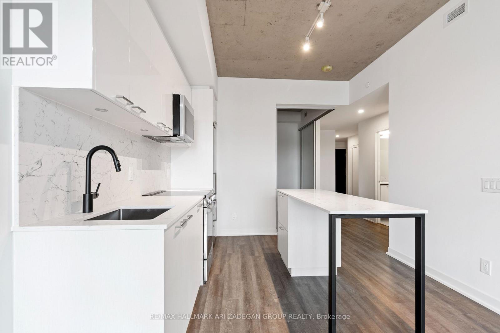 #518 - 1808 St. Clair Avenue W, Toronto, Ontario  M6N 1J5 - Photo 9 - W12683118