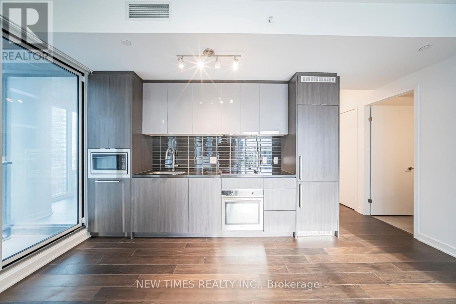 2102 - 125 Blue Jays Way, Toronto, Ontario  M5V 0N5 - Photo 7 - C12683136