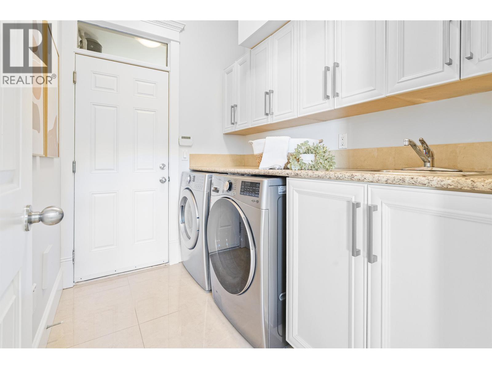 8751 Rosevale Road, Richmond, British Columbia  V7A 2H6 - Photo 22 - R3054232