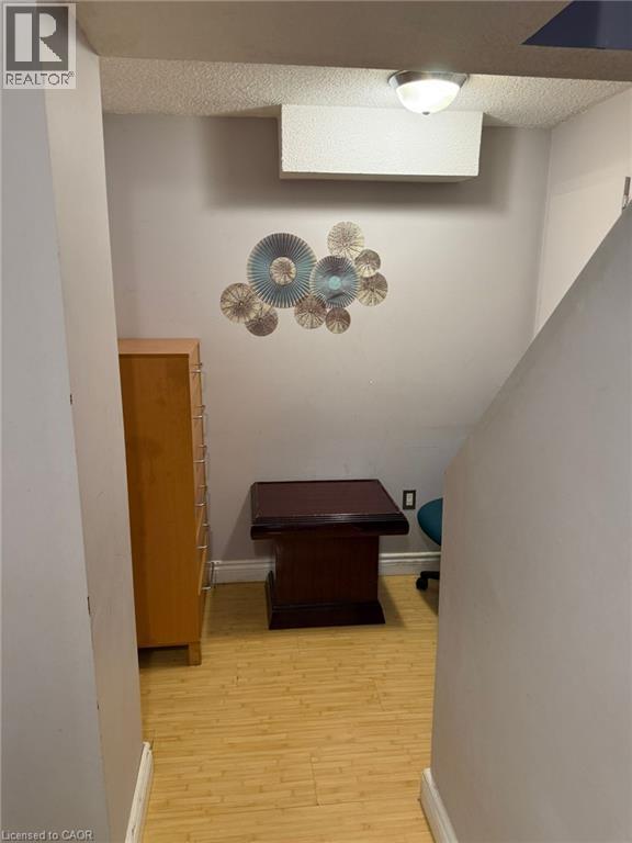 49 Starview Crescent Unit# (Lower), Guelph, Ontario  N1E 6Z8 - Photo 4 - 40797574