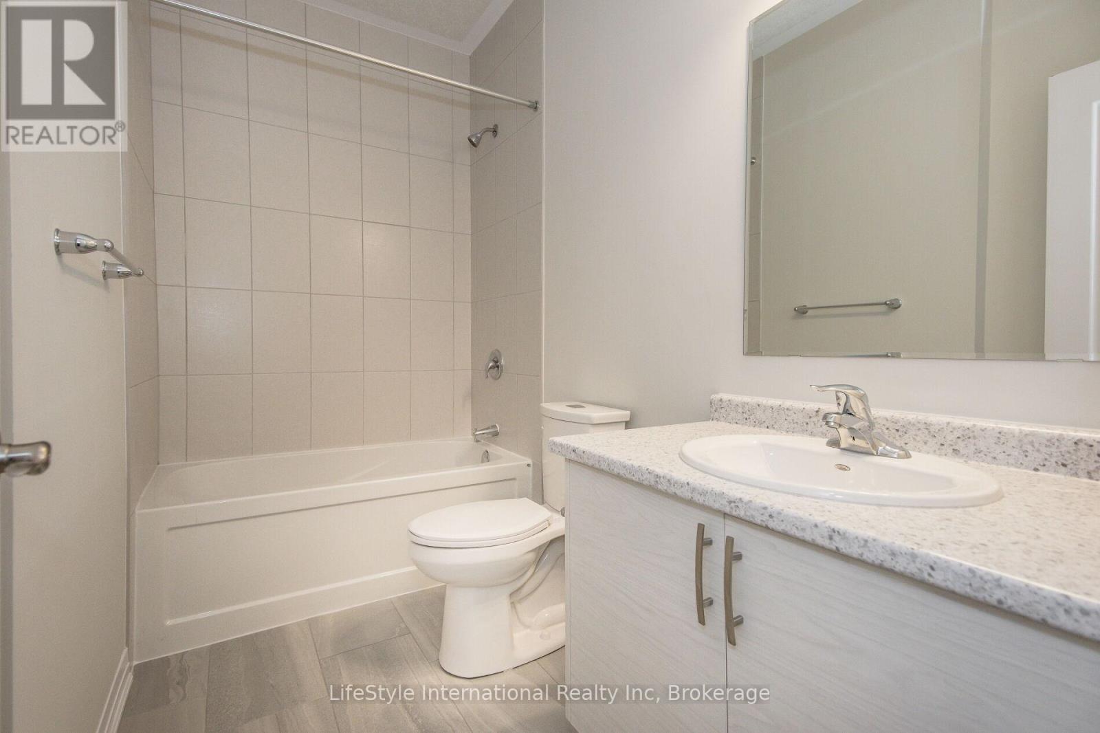 36 - 25 Isherwood Avenue, Cambridge, Ontario  N1R 0E2 - Photo 11 - X12683162