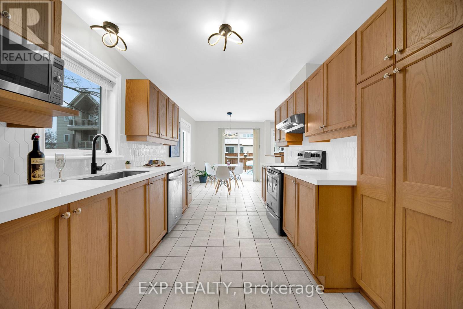 140 Whetstone Crescent, Ottawa, Ontario  K2G 7C3 - Photo 11 - X12683156