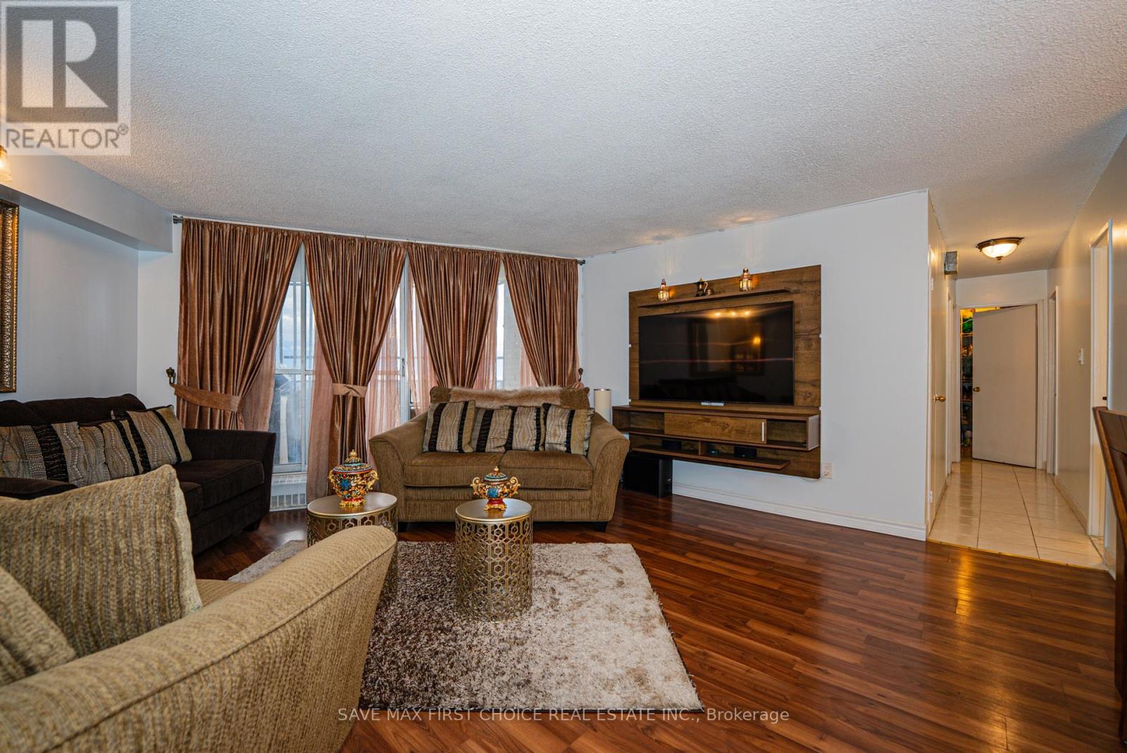 2107 - 330 Dixon Road, Toronto, Ontario  M9R 1S9 - Photo 14 - W12683146