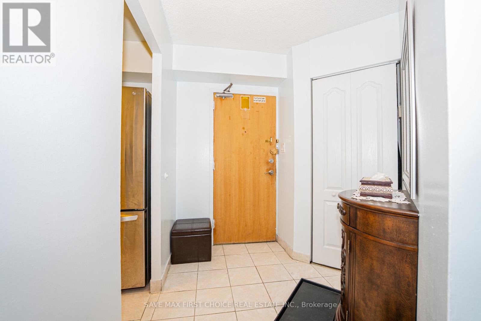 2107 - 330 Dixon Road, Toronto, Ontario  M9R 1S9 - Photo 8 - W12683146