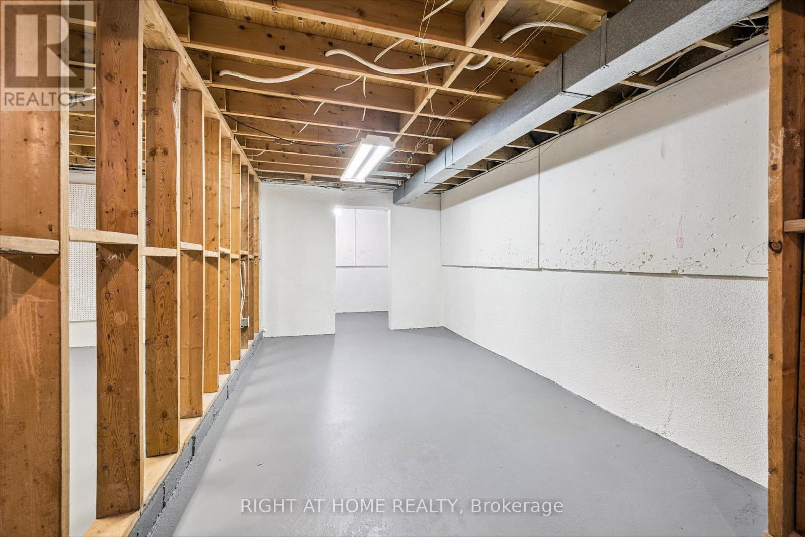 2201 Cartier Crescent, Burlington, Ontario  L7P 2Z6 - Photo 26 - W12683148