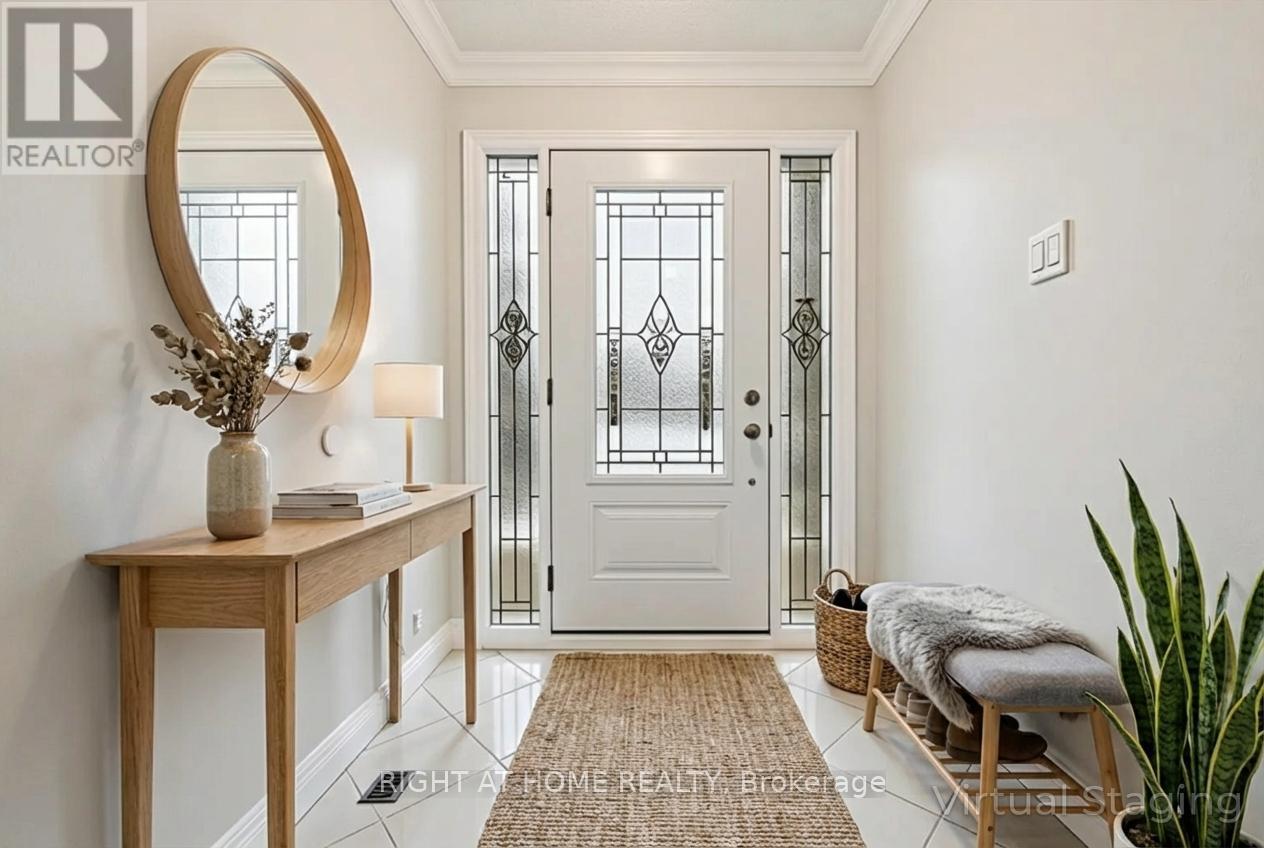 2201 Cartier Crescent, Burlington, Ontario  L7P 2Z6 - Photo 4 - W12683148