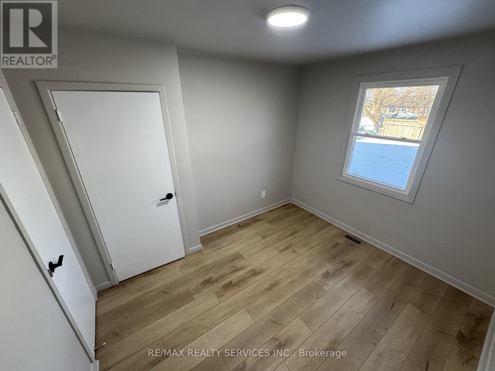 44 Carlyle Crescent, Brampton, Ontario  L6W 2Z1 - Photo 10 - W12683152