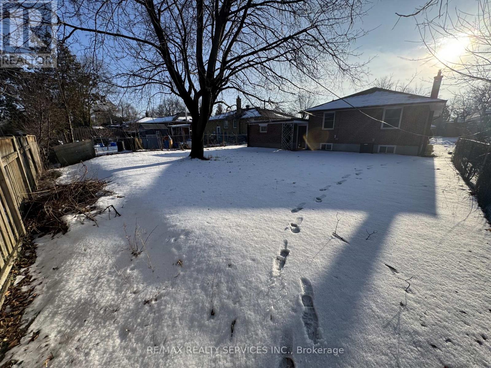 44 Carlyle Crescent, Brampton, Ontario  L6W 2Z1 - Photo 20 - W12683152