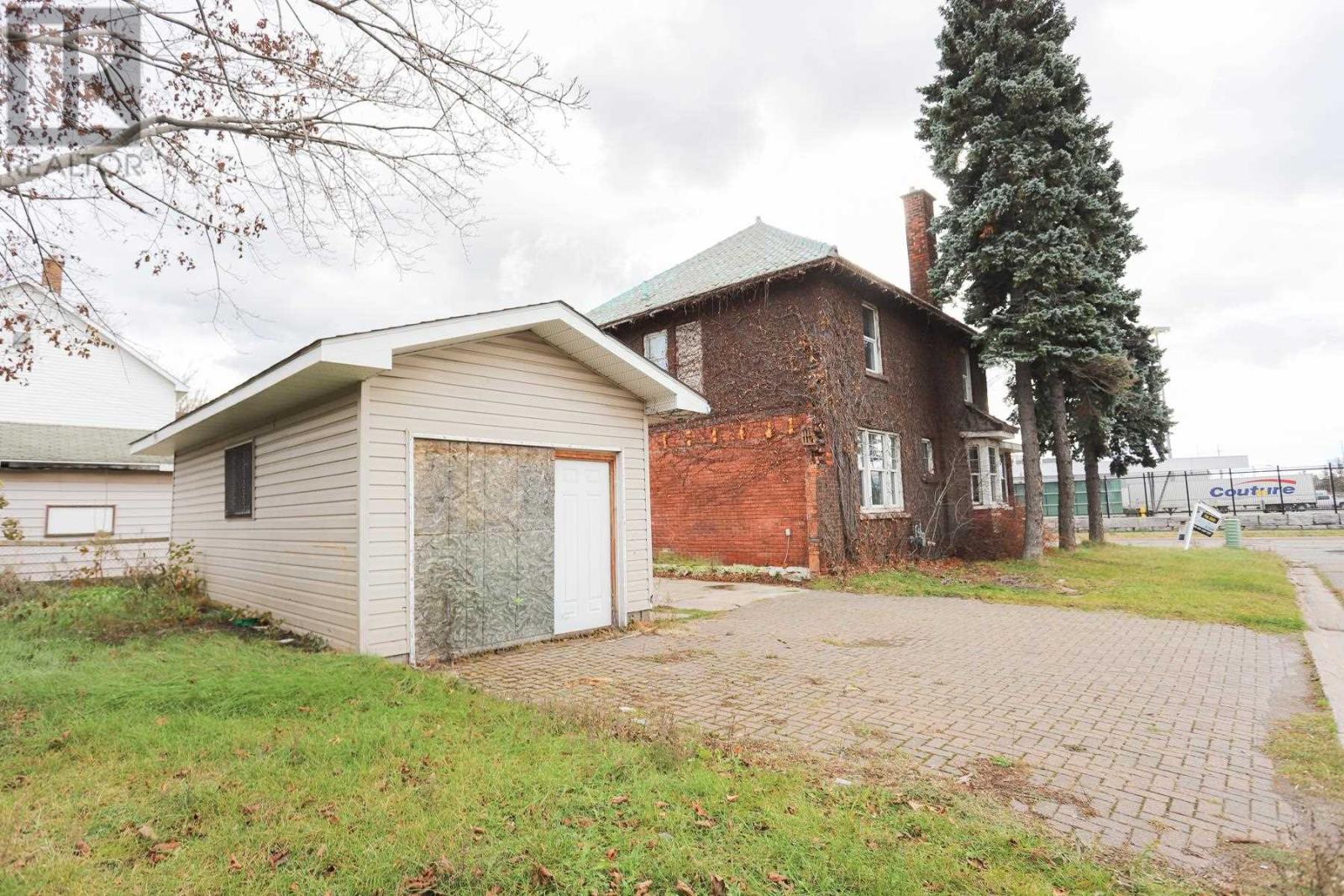 364 Albert St W, Sault Ste. Marie, Ontario  P6A 1B7 - Photo 32 - SM253184