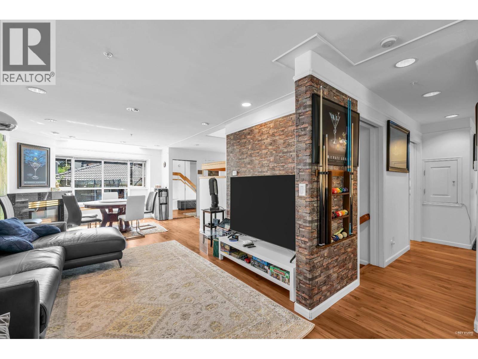 2848 W 20th Avenue, Vancouver, British Columbia  V6L 1H3 - Photo 3 - R3077796