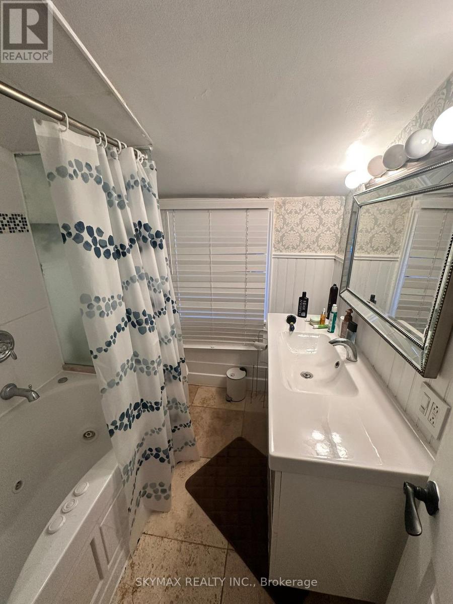 15 College Street, Toronto, Ontario  M9V 1H4 - Photo 4 - W12683176