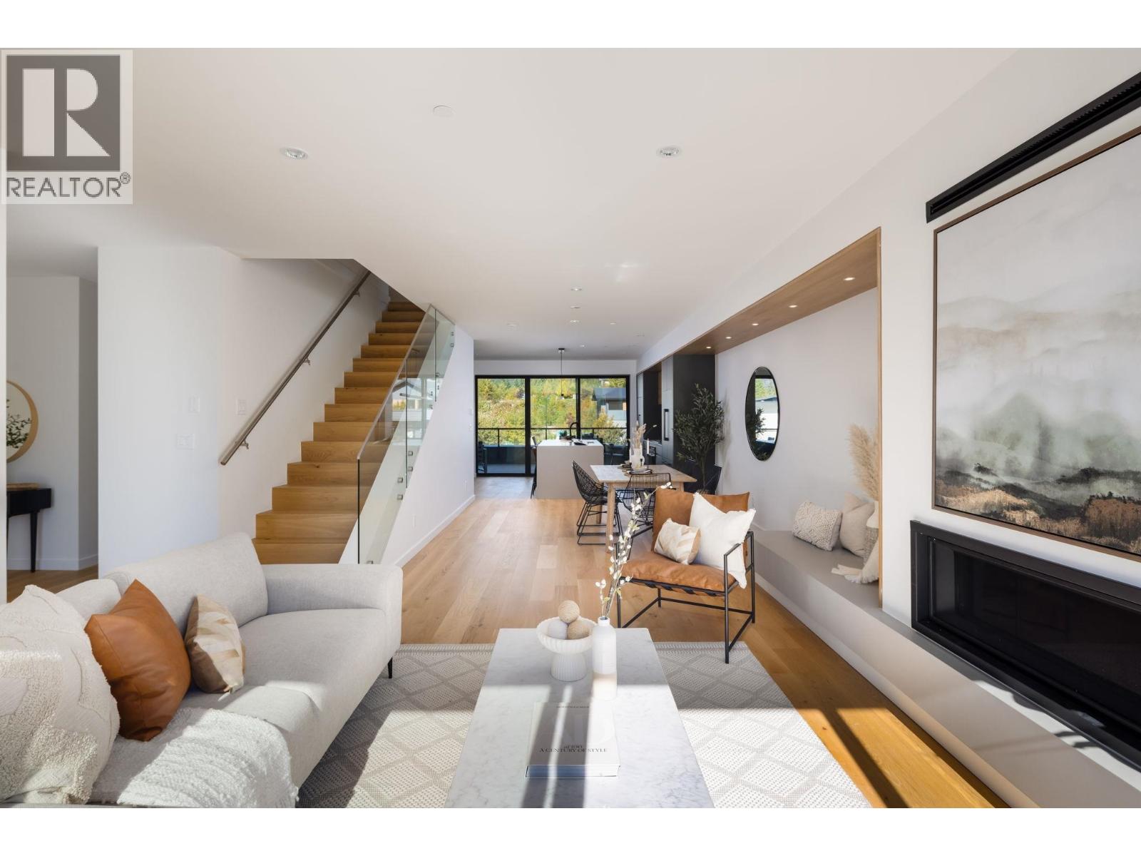 2943 Huckleberry Drive, Squamish, British Columbia  V8B 1B2 - Photo 6 - R3077976