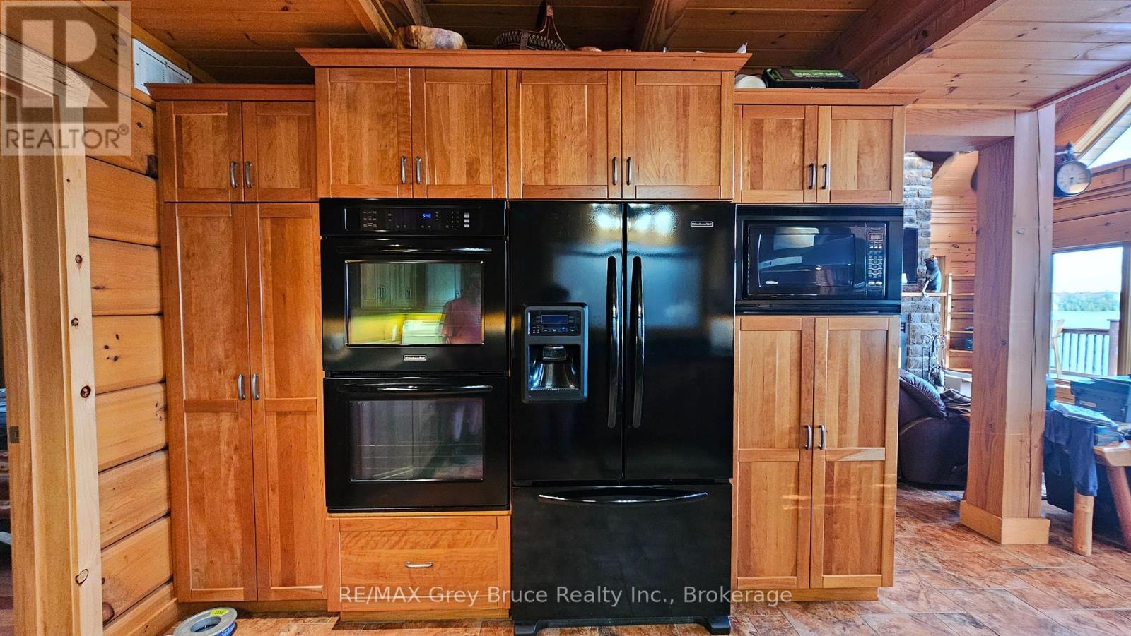 76 Miller Lake Shore Road, Northern Bruce Peninsula, Ontario  N0H 1Z0 - Photo 12 - X12683178