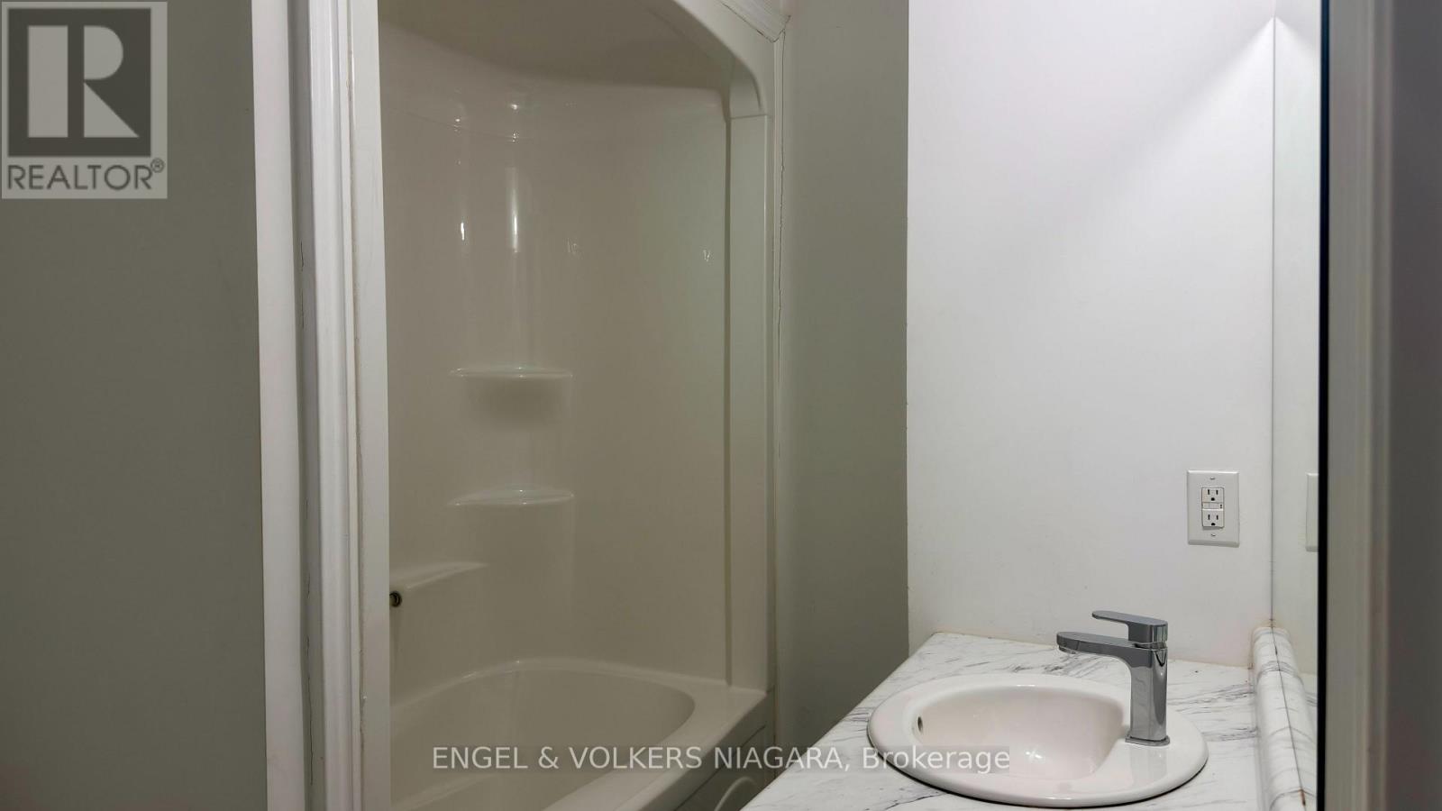 Lower/basement - 7171 Lionshead Avenue, Niagara Falls, Ontario  L2G 0A6 - Photo 9 - X12577334