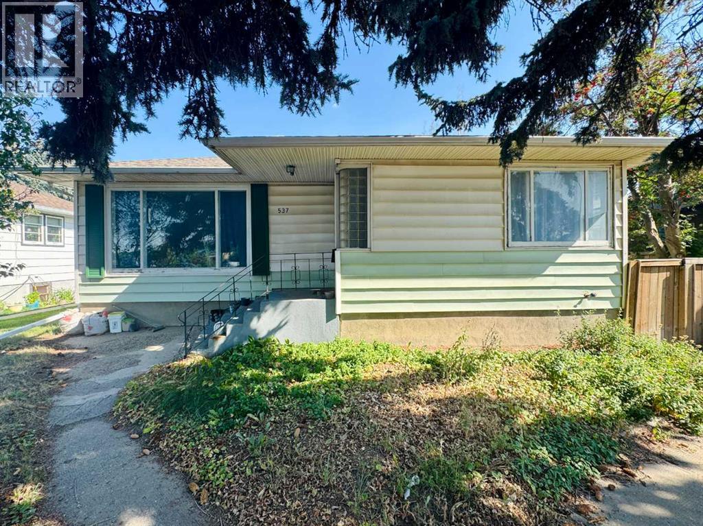 537 23 Street S, Lethbridge, Alberta T1J 3M9 - Photo 1 - A2258722