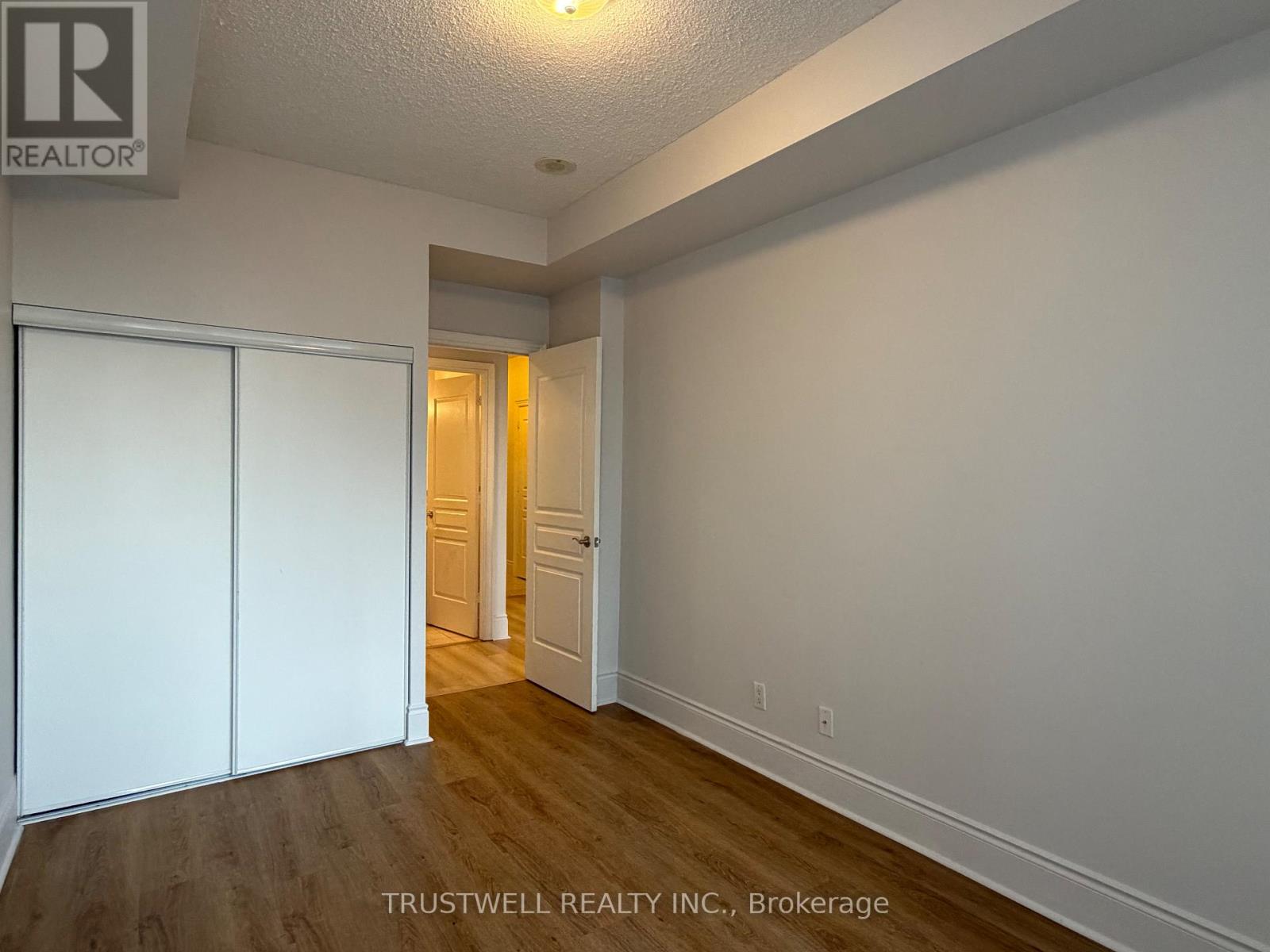 804 - 8 Mckee Avenue, Toronto, Ontario  M2N 7E5 - Photo 14 - C12683184