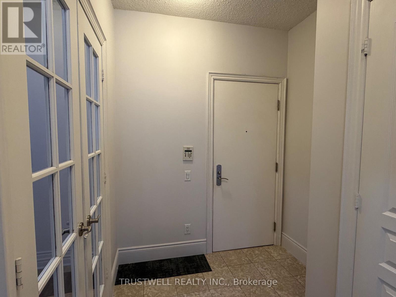 804 - 8 Mckee Avenue, Toronto, Ontario  M2N 7E5 - Photo 2 - C12683184