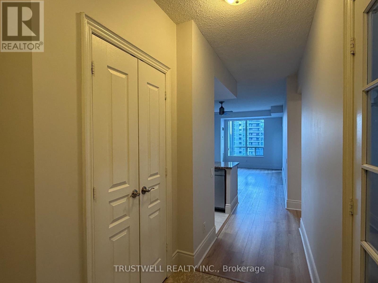 804 - 8 Mckee Avenue, Toronto, Ontario  M2N 7E5 - Photo 4 - C12683184