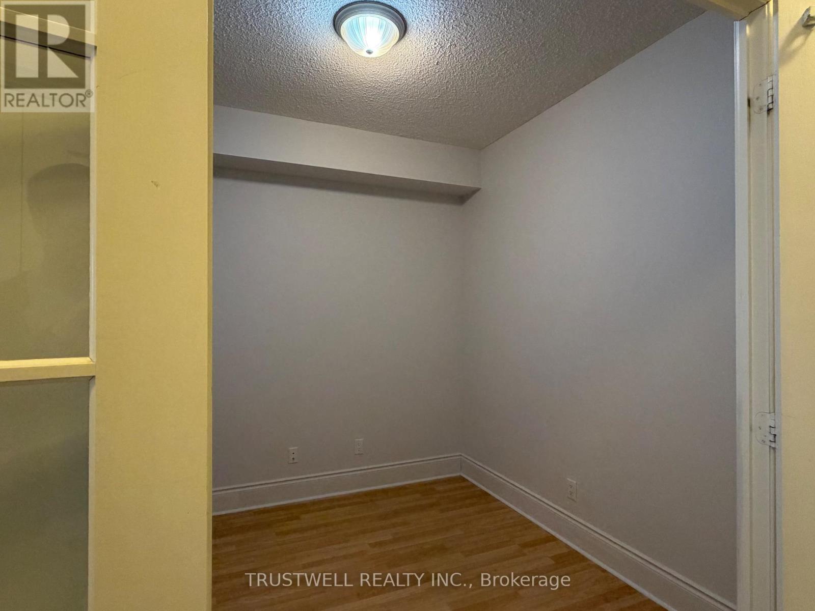 804 - 8 Mckee Avenue, Toronto, Ontario  M2N 7E5 - Photo 5 - C12683184