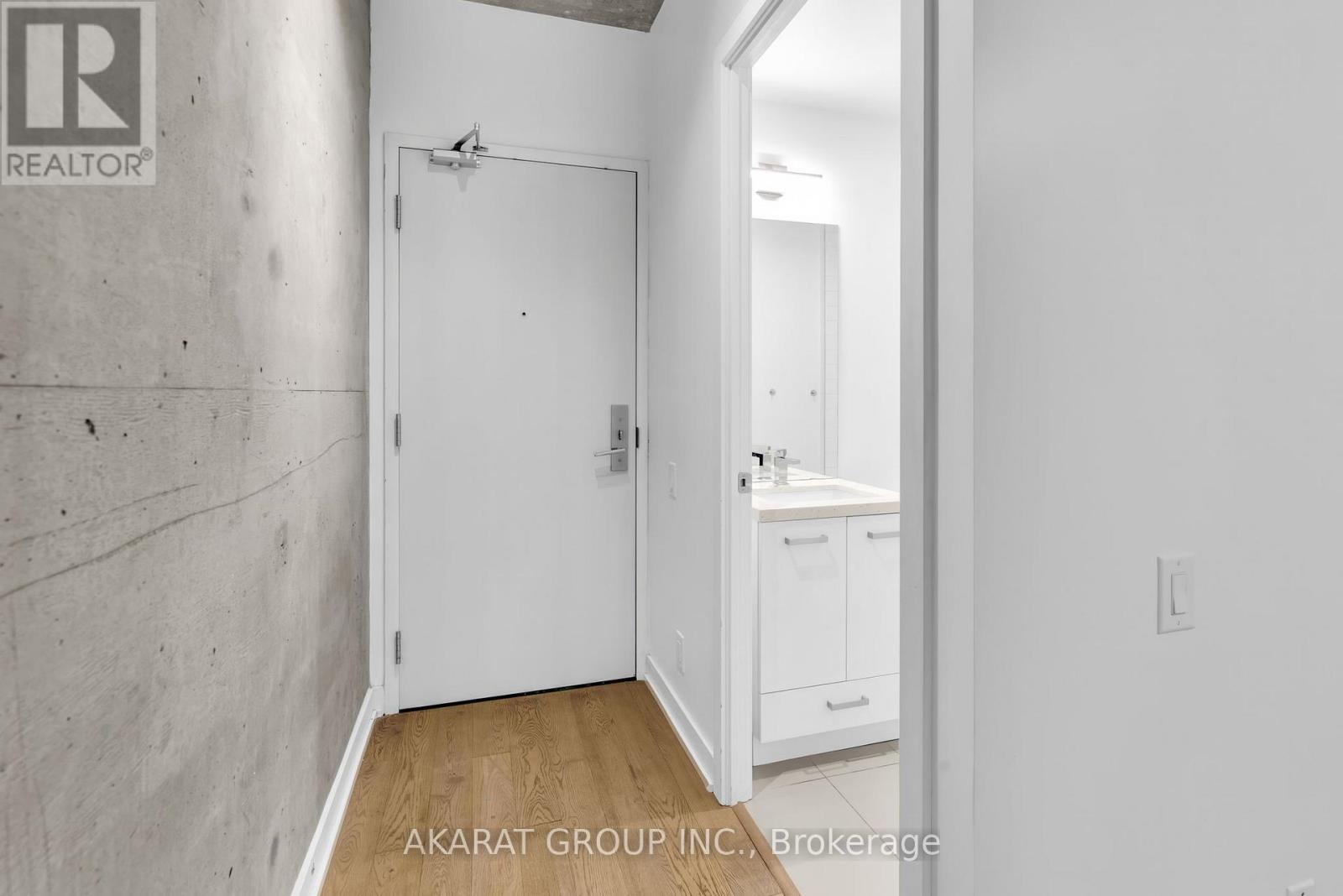 723 - 39 Brant Street, Toronto, Ontario  M5V 0M8 - Photo 4 - C12683190