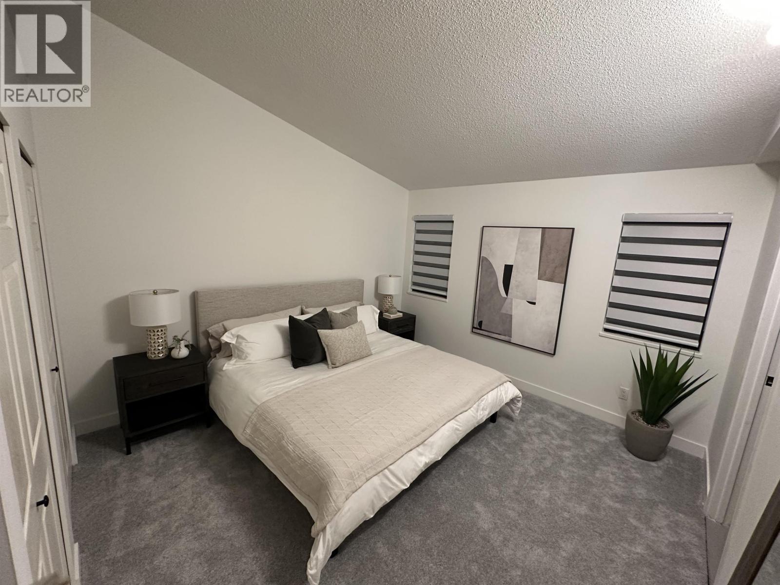 1777 Caledonia Avenue, North Vancouver, British Columbia  V7G 1T5 - Photo 3 - R3077220