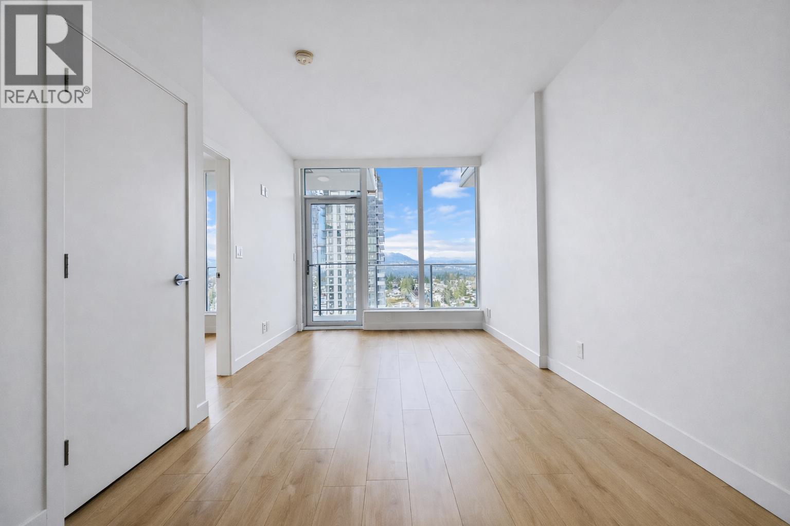 2605 567 Clarke Road, Coquitlam, British Columbia  V3J 0K7 - Photo 3 - R3077471