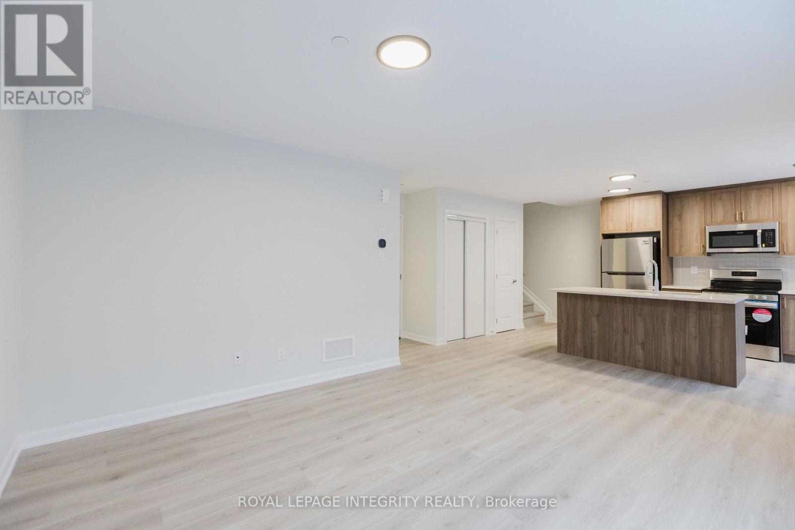 14 - 401 Glenroy Gilbert Drive, Ottawa, Ontario  K2J 5W2 - Photo 8 - X12683202