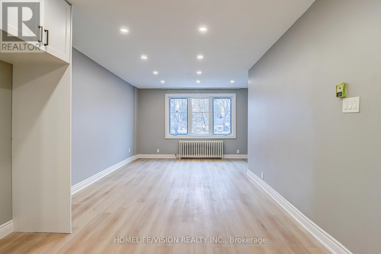 A - 2877 St Clair Avenue E, Toronto, Ontario  M4B 1N4 - Photo 2 - E12603126