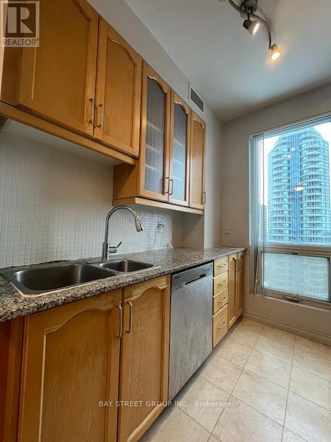 1403 - 60 Byng Avenue, Toronto, Ontario  M2N 7K3 - Photo 11 - C12683218
